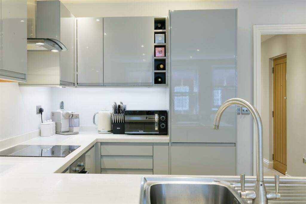 MARKET PARADE, 4-5, FLAT 3- (11).jpg