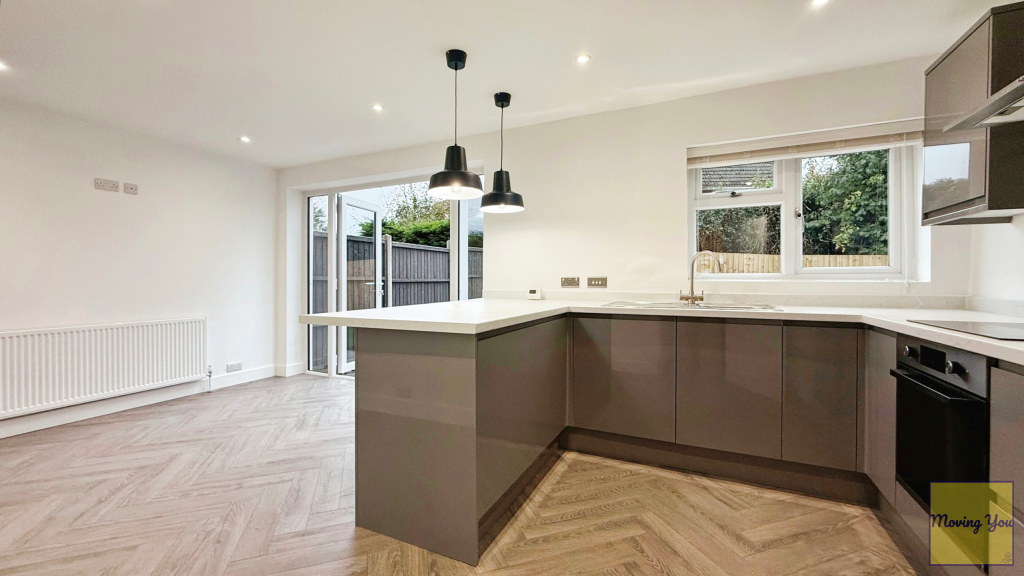 Kitchen/ Dining Room