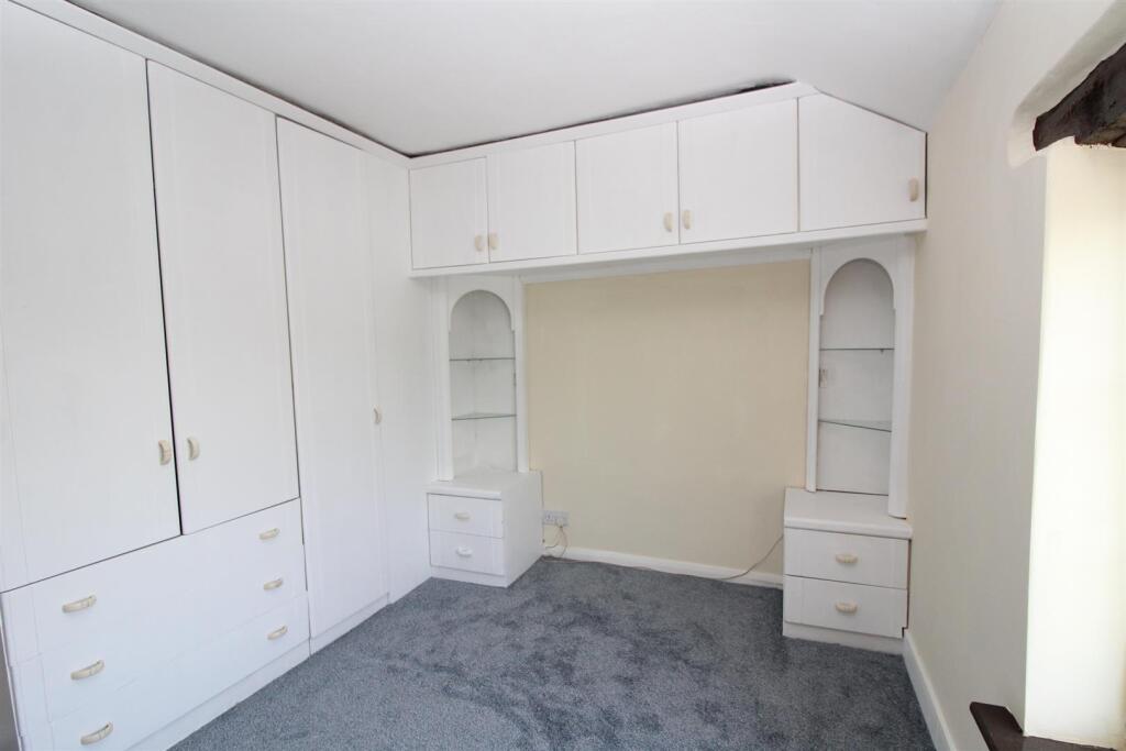 Bedroom.JPG