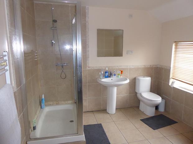 1 Wellington Bathroom