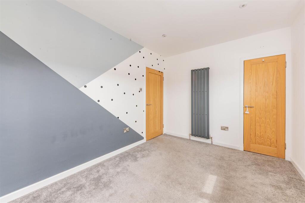 5 Strips of Craigie Place Dundee-9.JPG