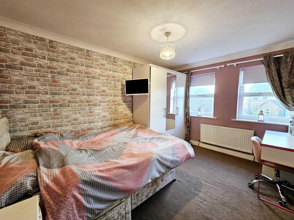 ff82fd99-2f11-4e74-bbec-9d07fded7257