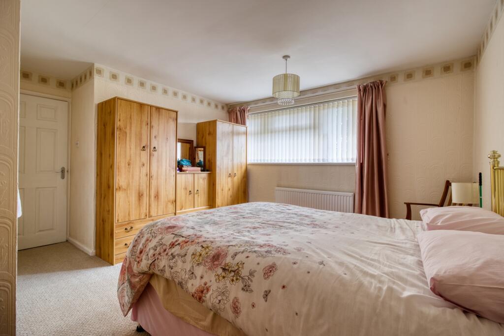 Bedroom One - EweMove Swindon South