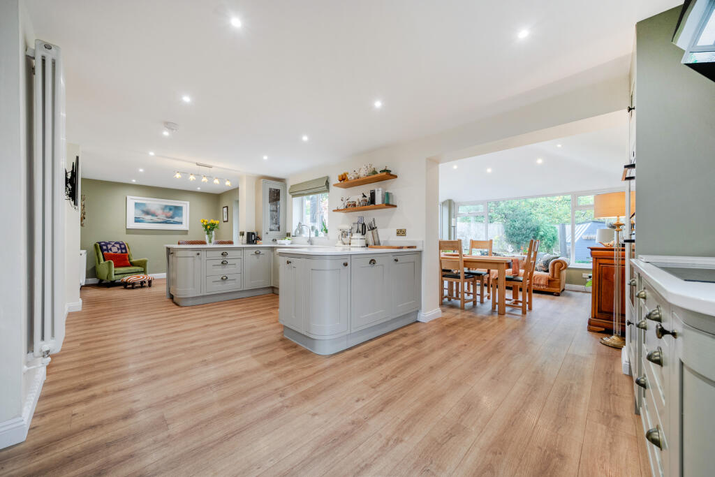 Kitchen / Breakfast Room