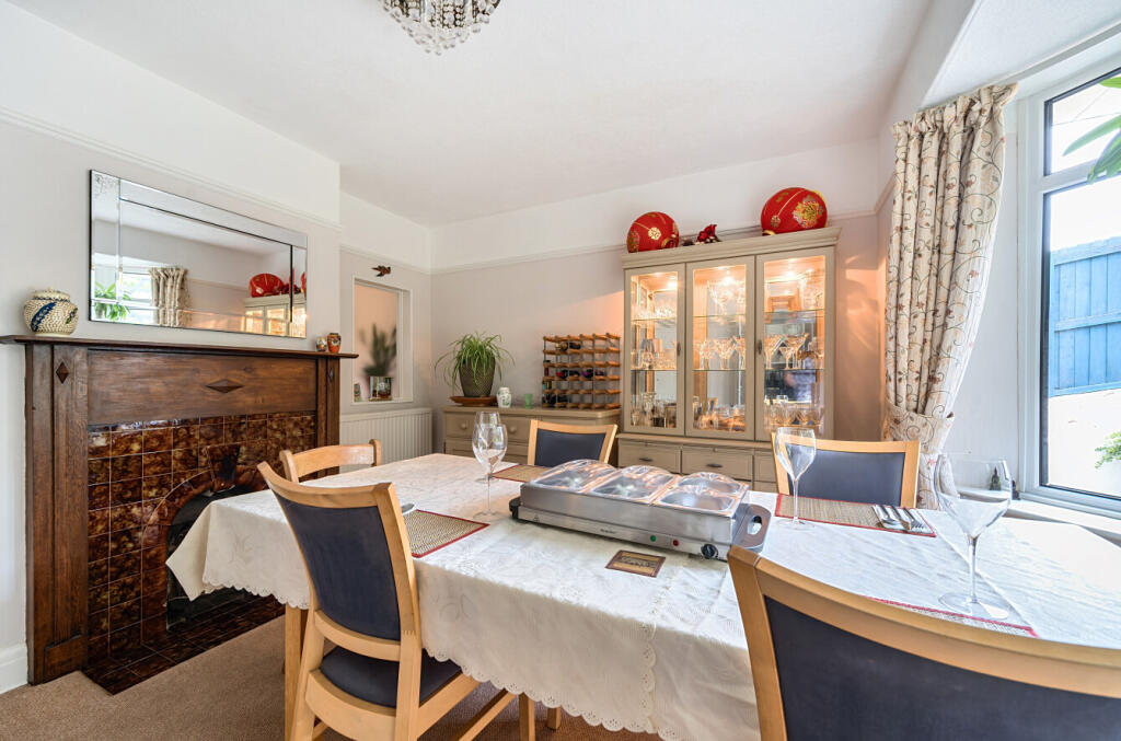 1340136-9-6899e36...