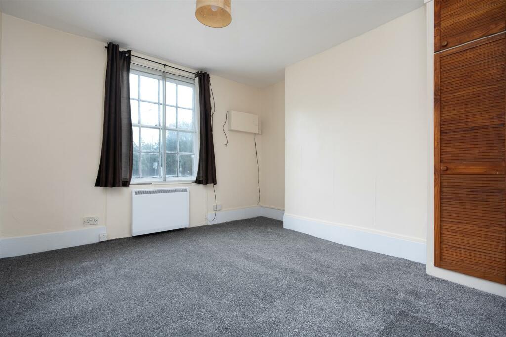 Studio Room