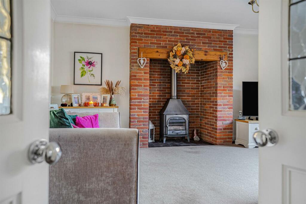11 Greenhill Ave-7.jpg