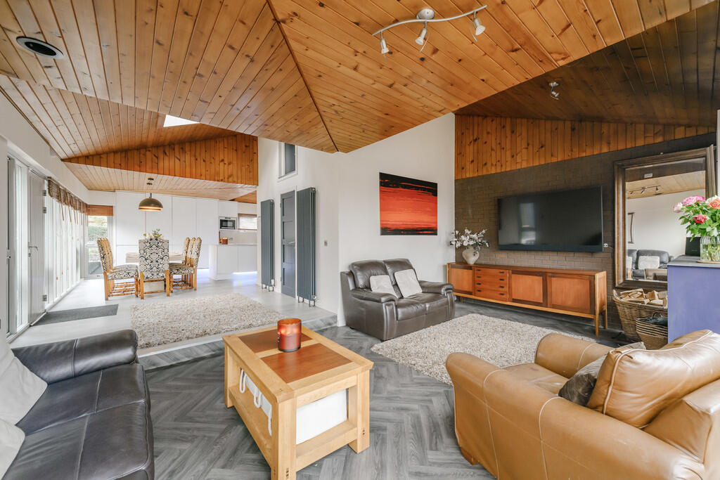 Lounge 2