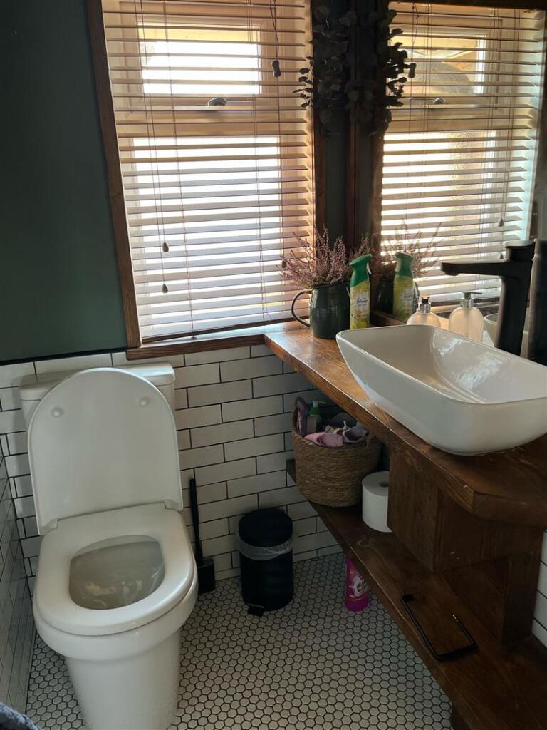 WhatsApp Image 2025-04-11 at 18.03.07_2037bce5.jpg