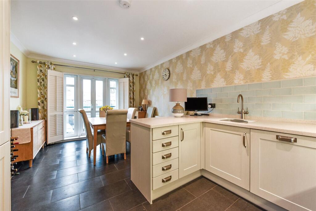 Kitchen/Dining Rm