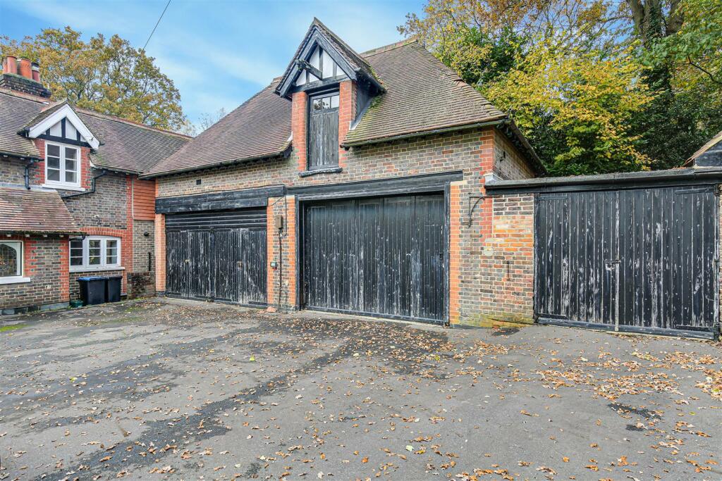 Garage Area.jpg