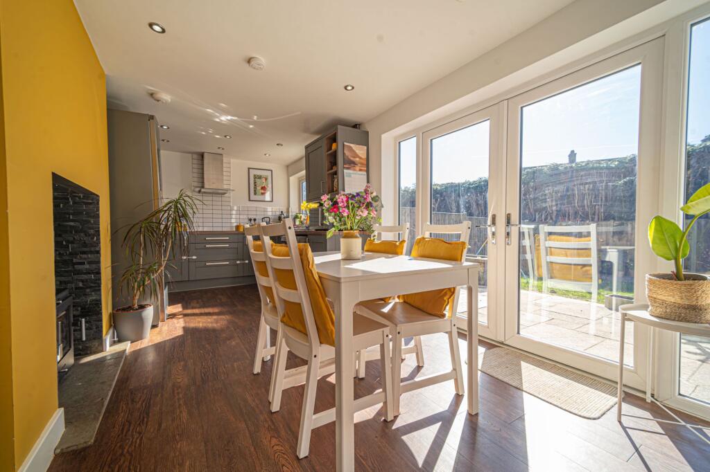 Kitchen/Dinning Room