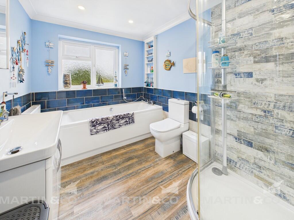 CAM02406G0-PR0522...