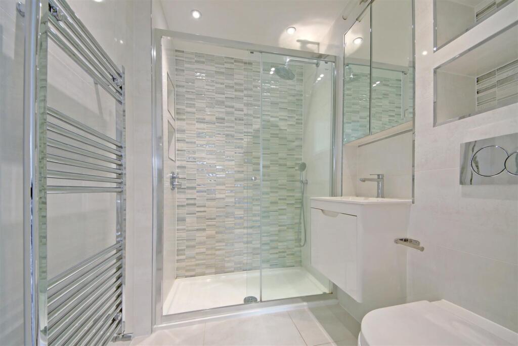 Ensuite to Master Bedroom.jpg