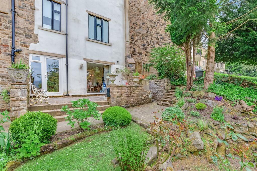 Front Garden.jpg