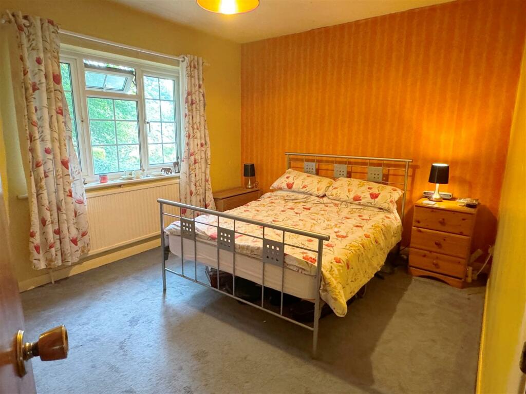 Bed 2.JPG