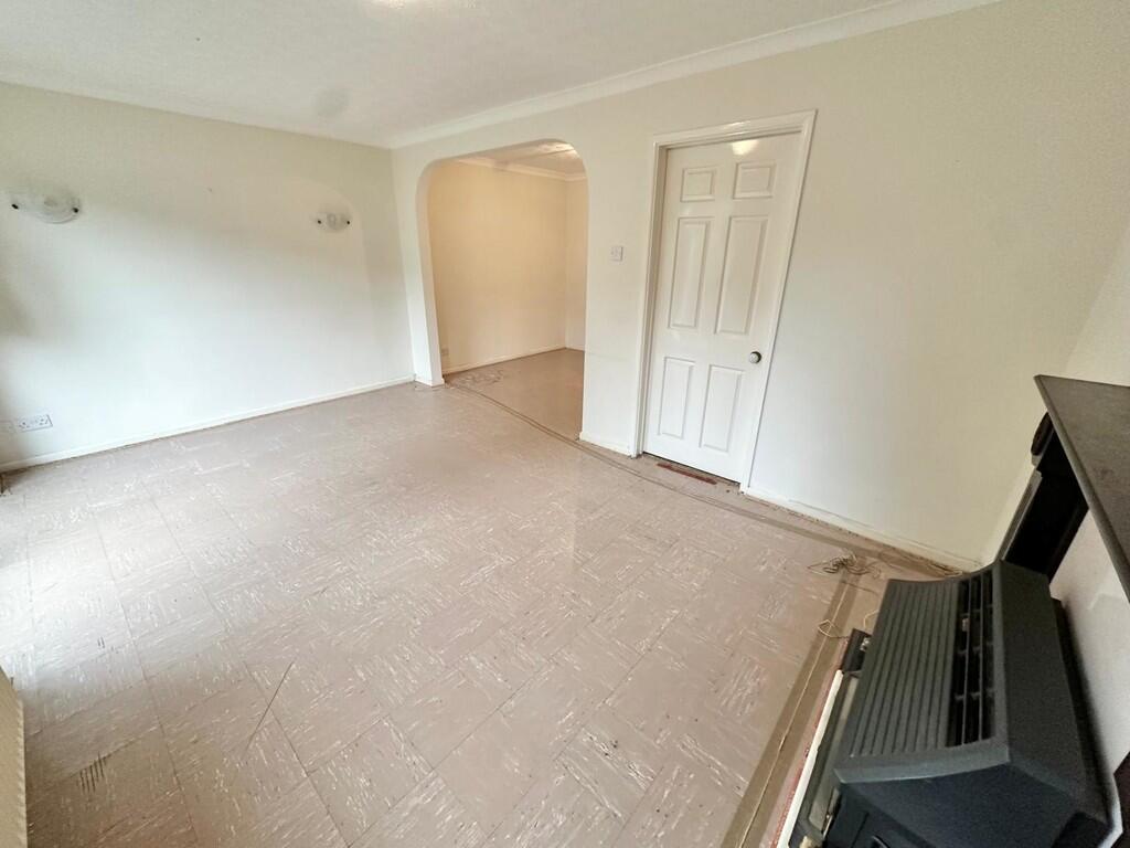 IMG-20251014-WA00...