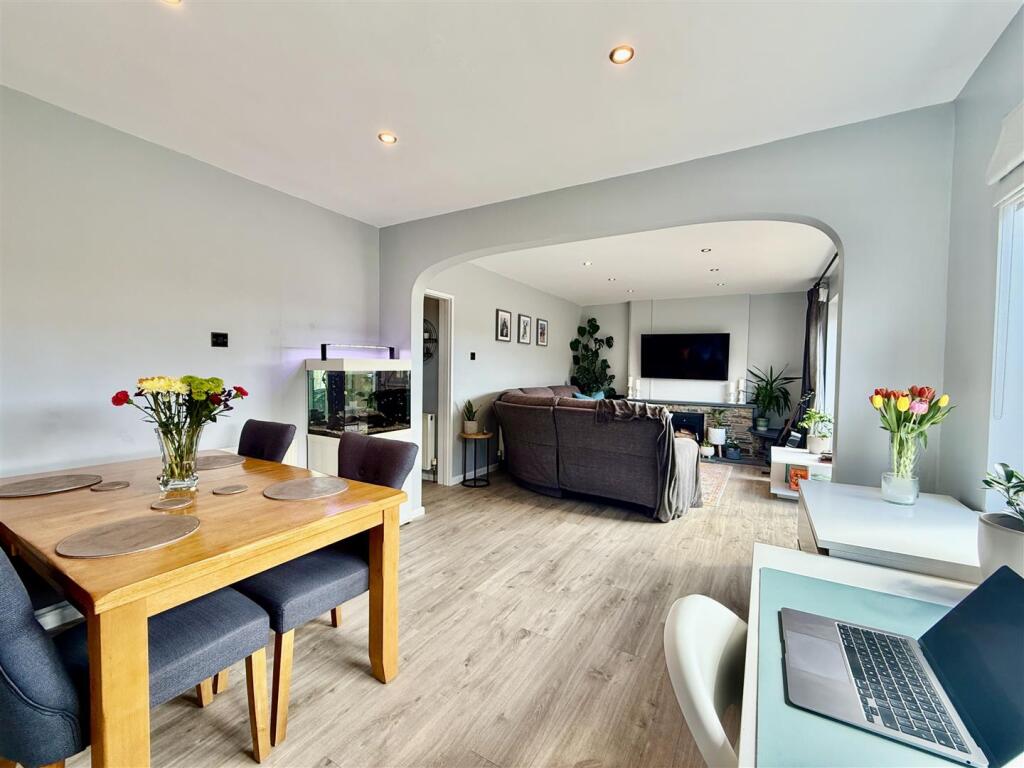 Lounge Dining Room.jpg