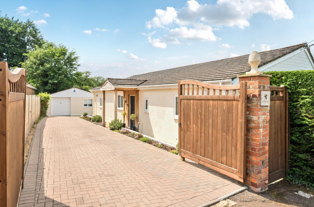 1296139-42-682f6b...