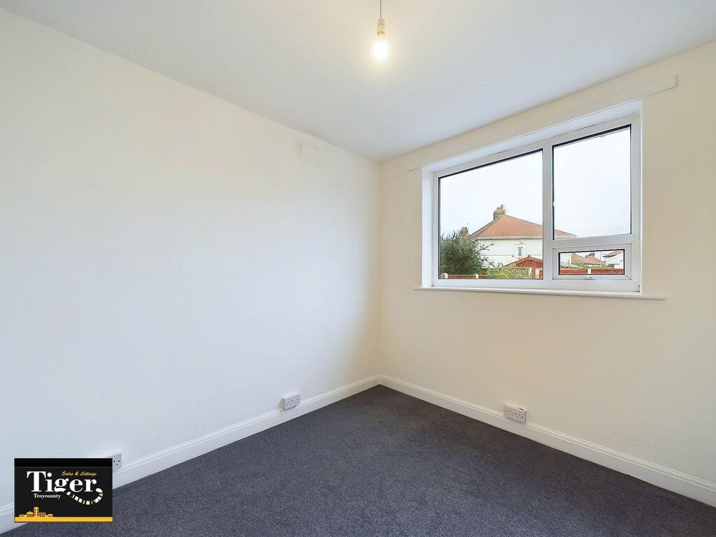 CAM02176G0-PR0432...