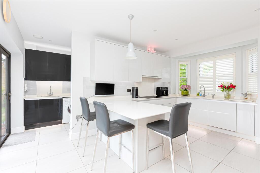 Kitchen/Breakfast Room