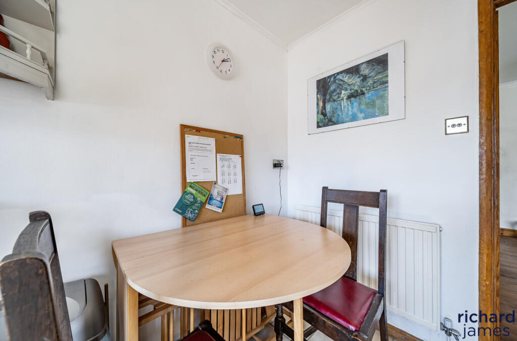 1704f841b04a40b7bfb6e3c4011b73f5