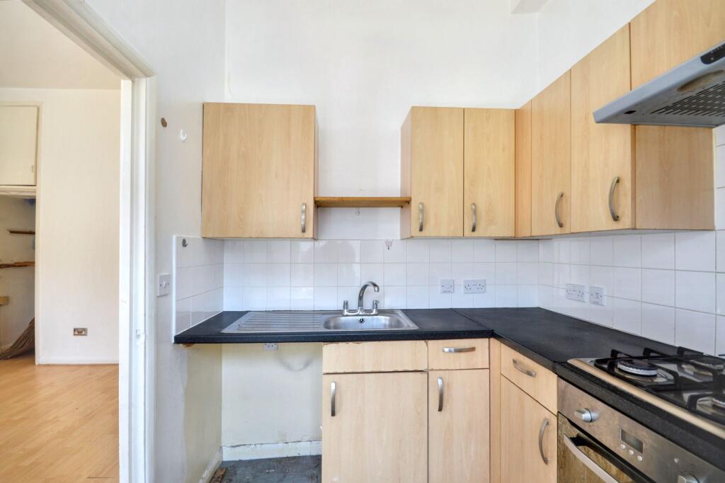 Flat B, 16 St Julians Road, London, NW6 7LA