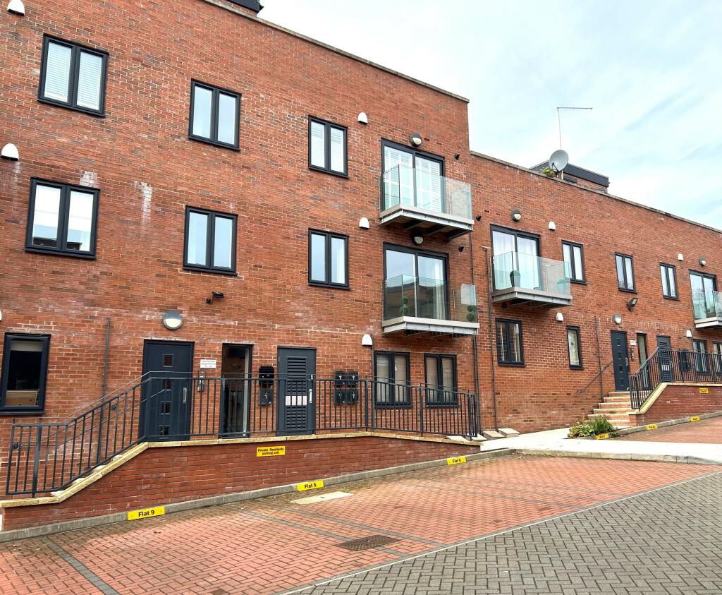 Front 4use T202312061546.jpg