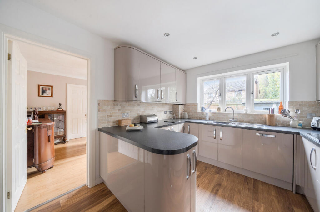 1381186-10-69149e...