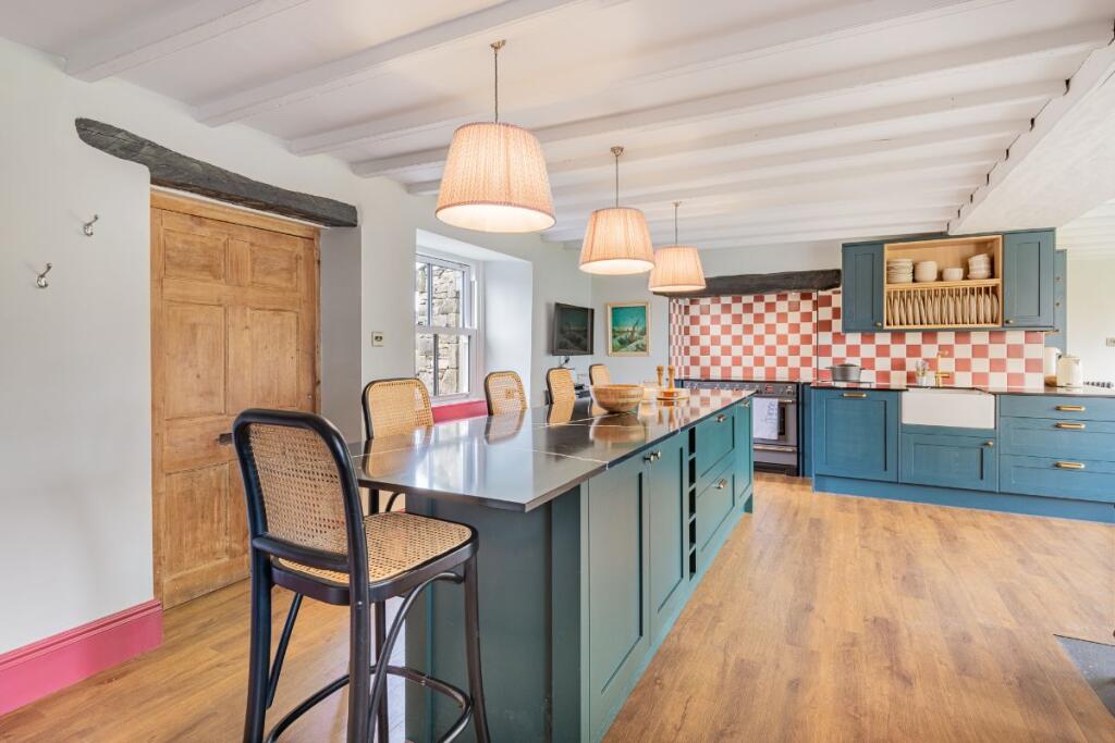 Farmhouse/ Kitchen 