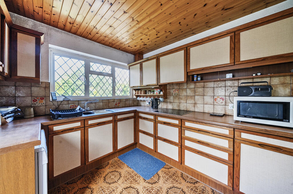 1299662-7-68383c1...