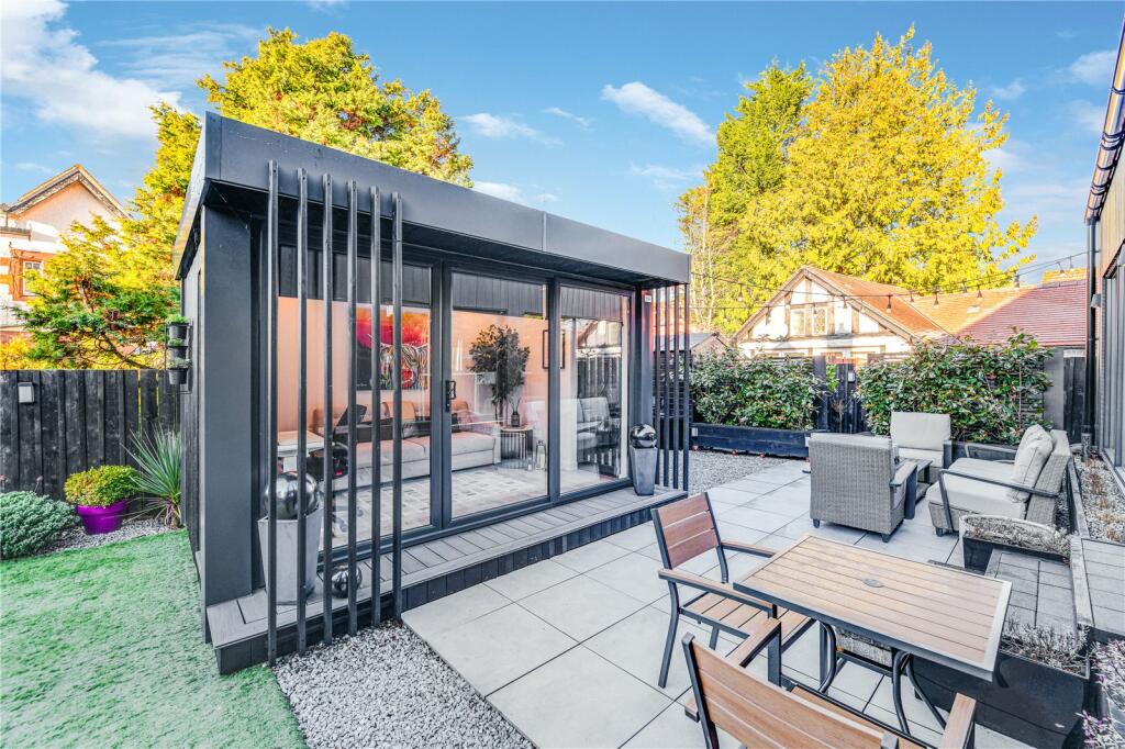 Garden Pod