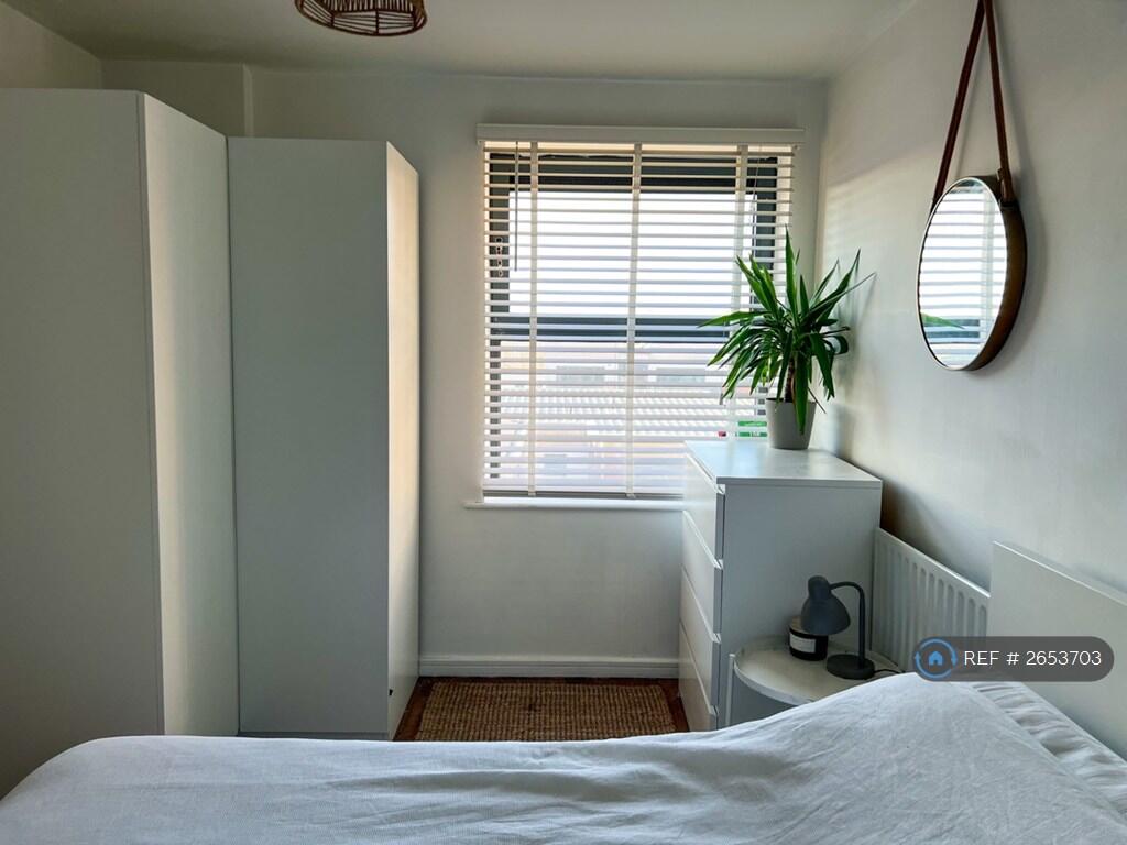 Main Bedroom - With Ensuite