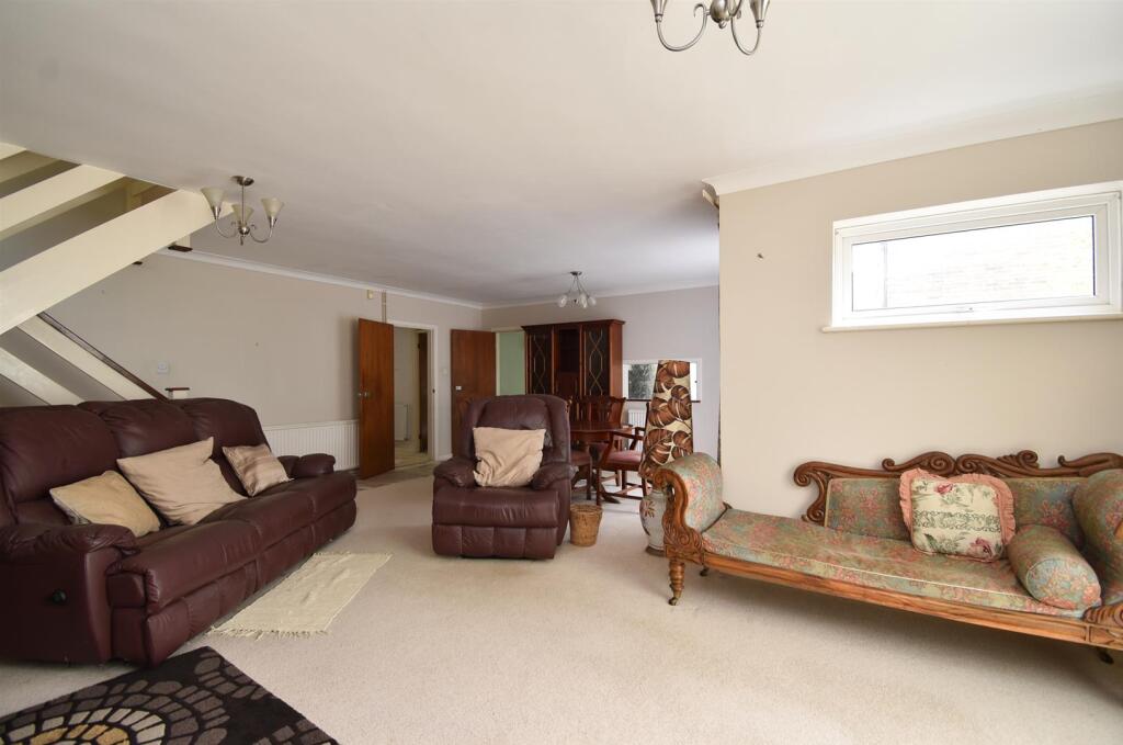 Living &amp; dining room