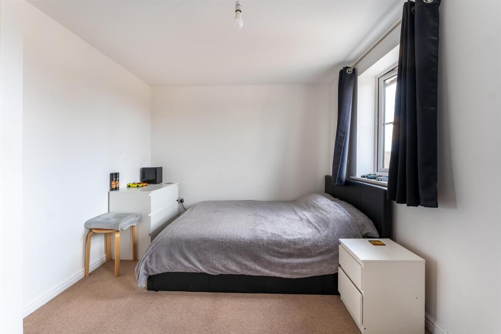 29 Hayward 21.jpg