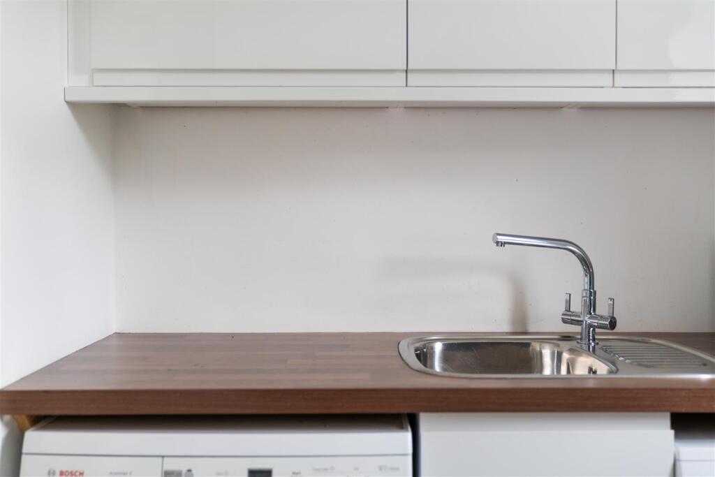Utility Room-5.jpg