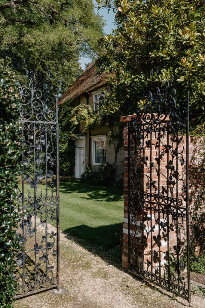 233770 - Adam Firman_Inigo_Main Road-35.jpg