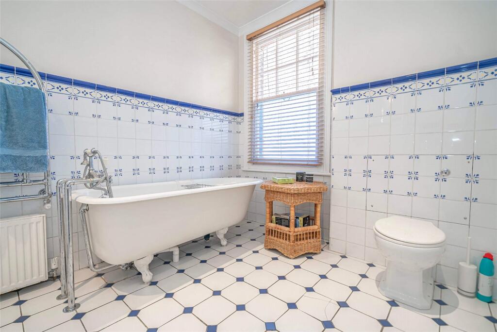 Bedroom 1 En-Suite A