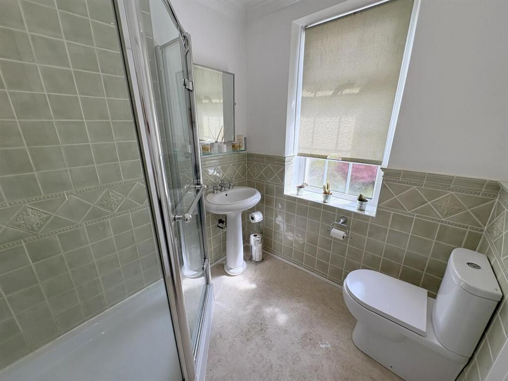 Shower Room/ WC