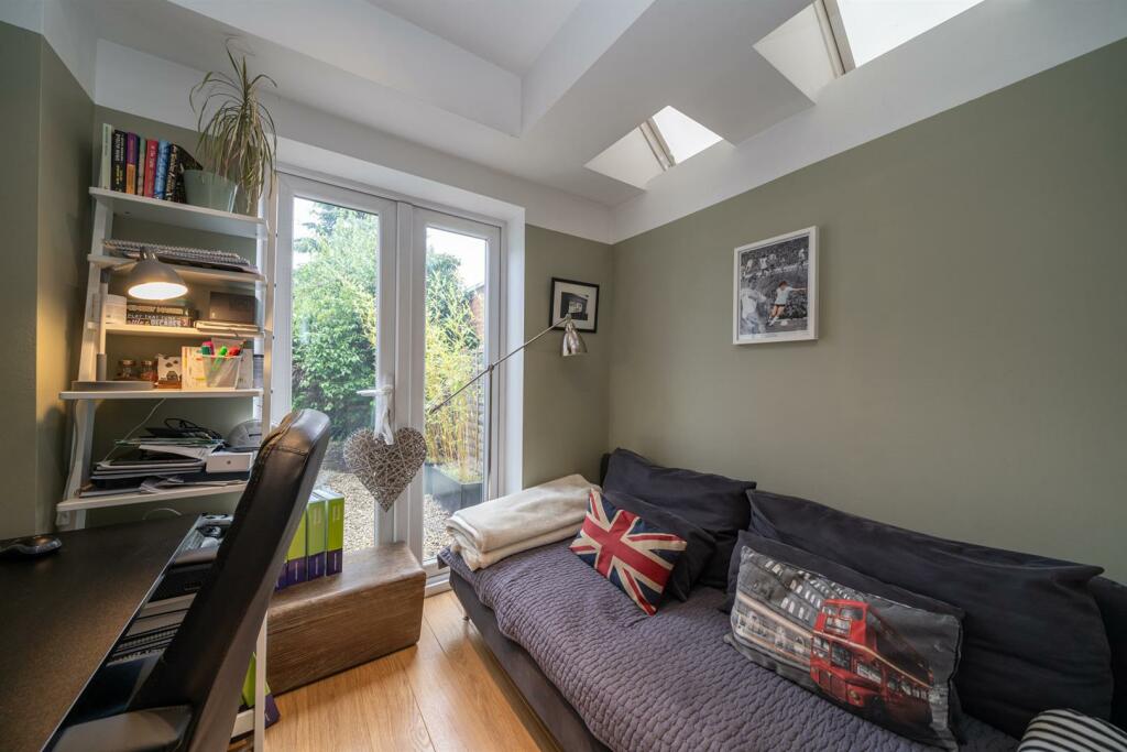 121-Marshalswick-Lane-01843.jpg