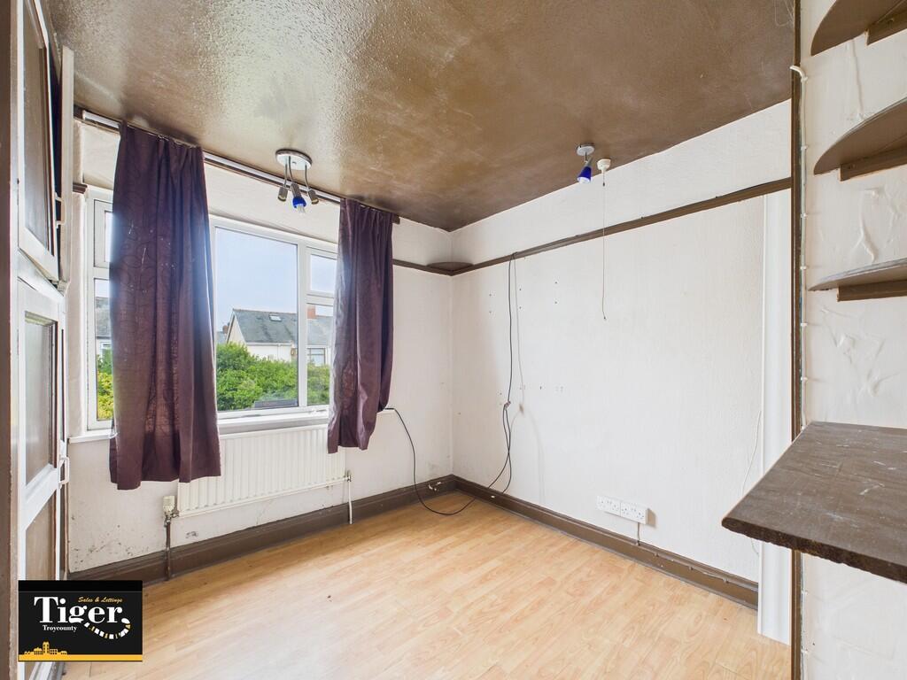 CAM02176G0-PR0645...