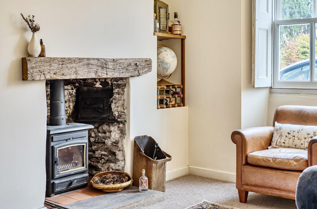 Lounge Fireplace