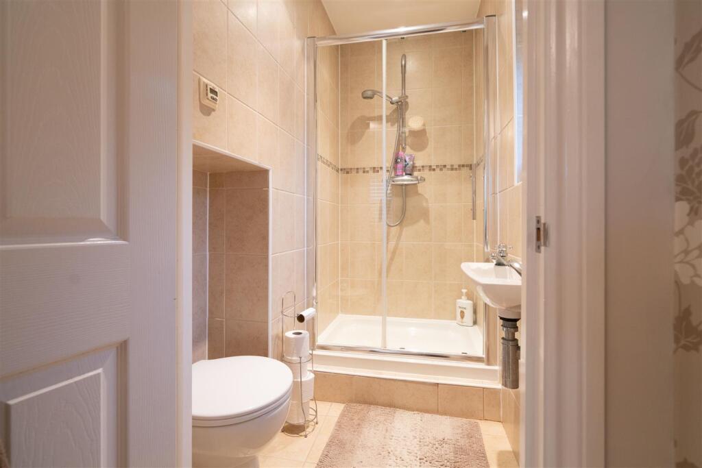ENSUITE1.jpg
