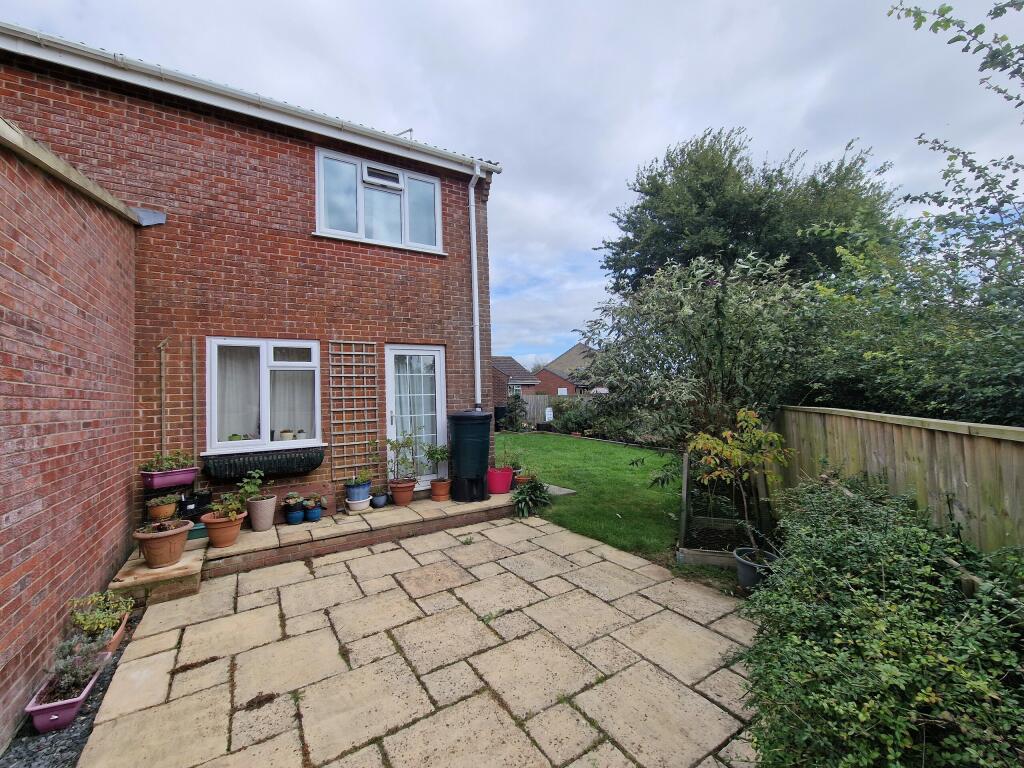 Rear Garden-patio area