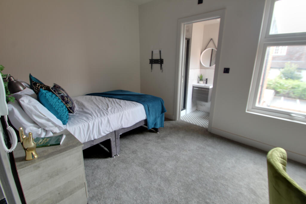 Dulverton Road, Leicester, LE3 0SB