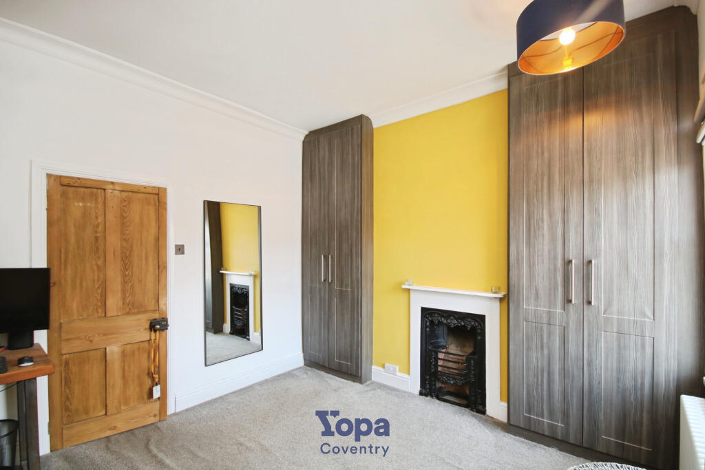 13878bd3-Bedroom 202.JPG