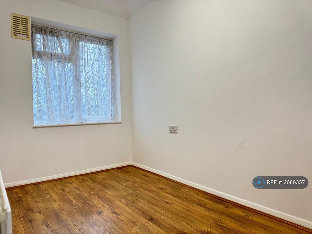 Office/ Bedroom 4