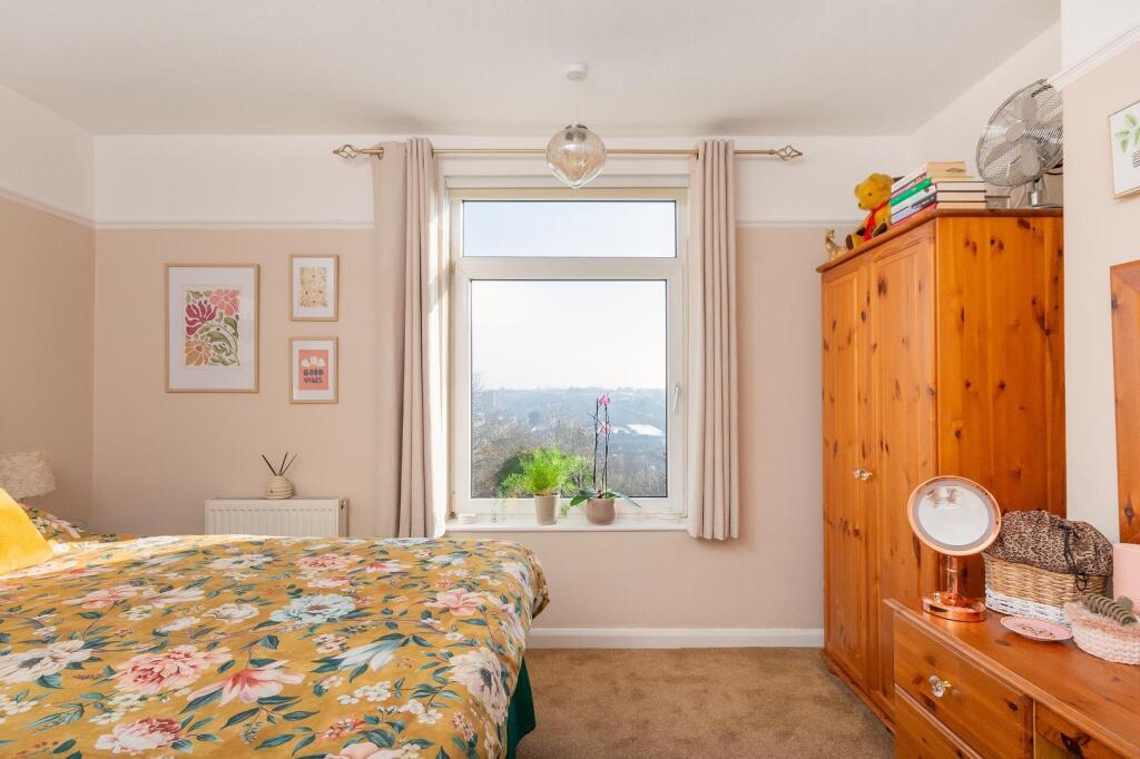 2Q6RKE - Bedroom A.jpg