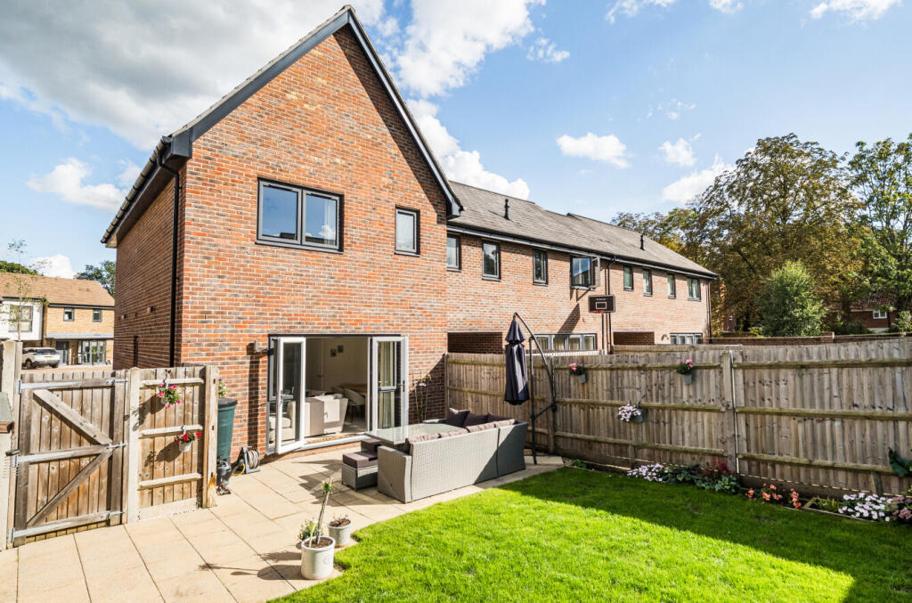 1348840-12-68bef5...