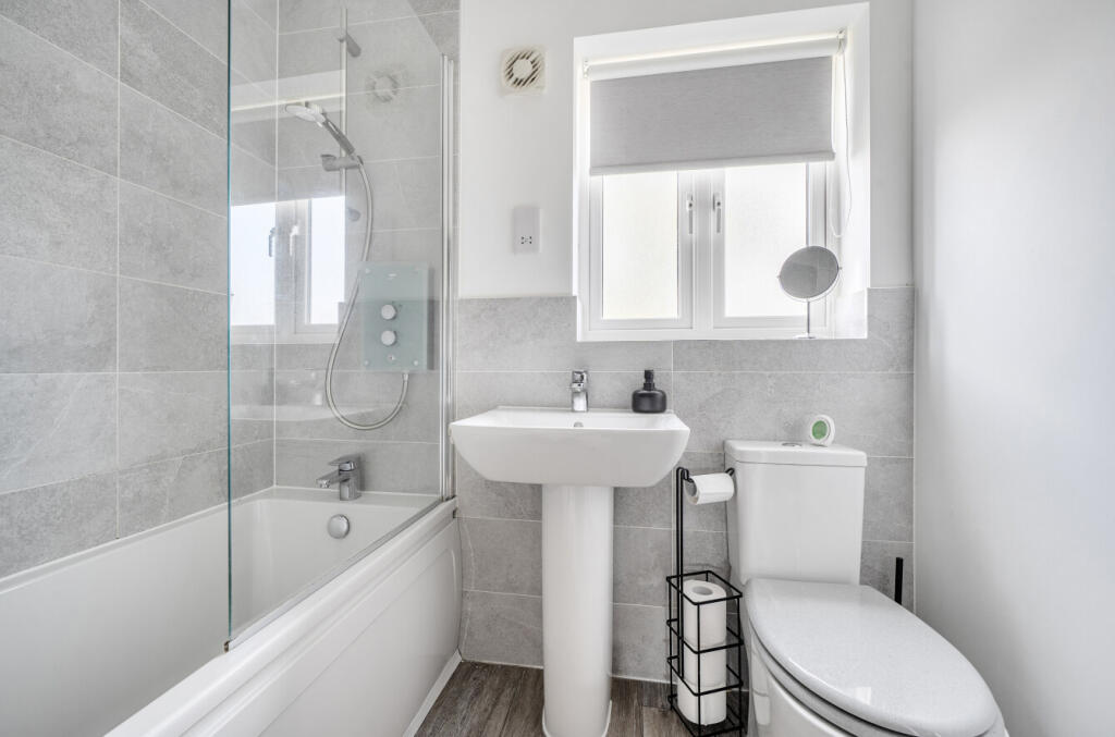 1347027-11-68b565...